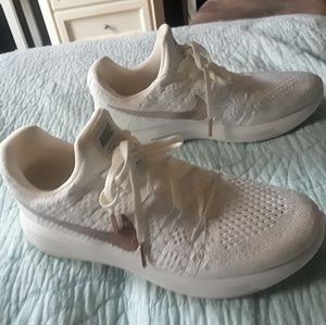 Sz.10 Nikes